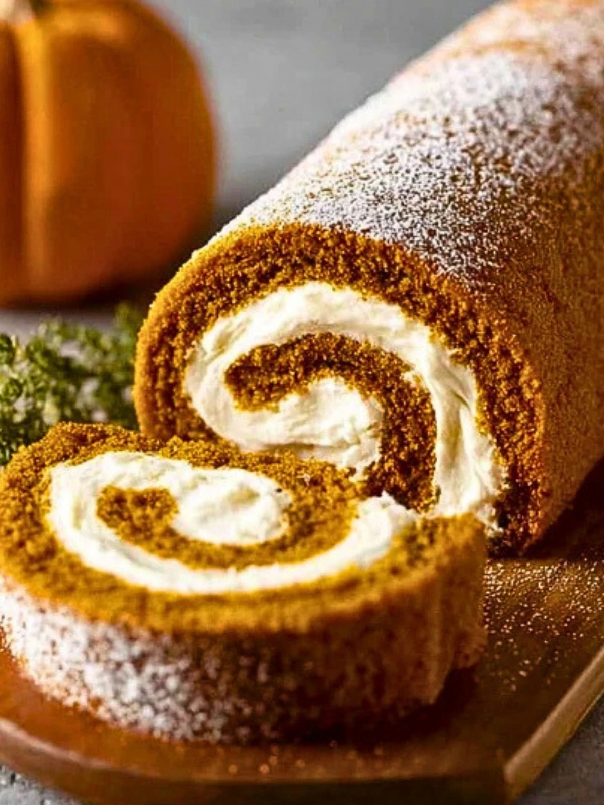 Classic Pumpkin Roll with Creamy Filling