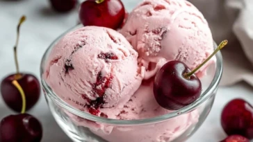 Healthy Cherry Greek Frozen Yogurt