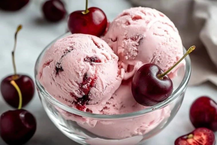 Healthy Cherry Greek Frozen Yogurt
