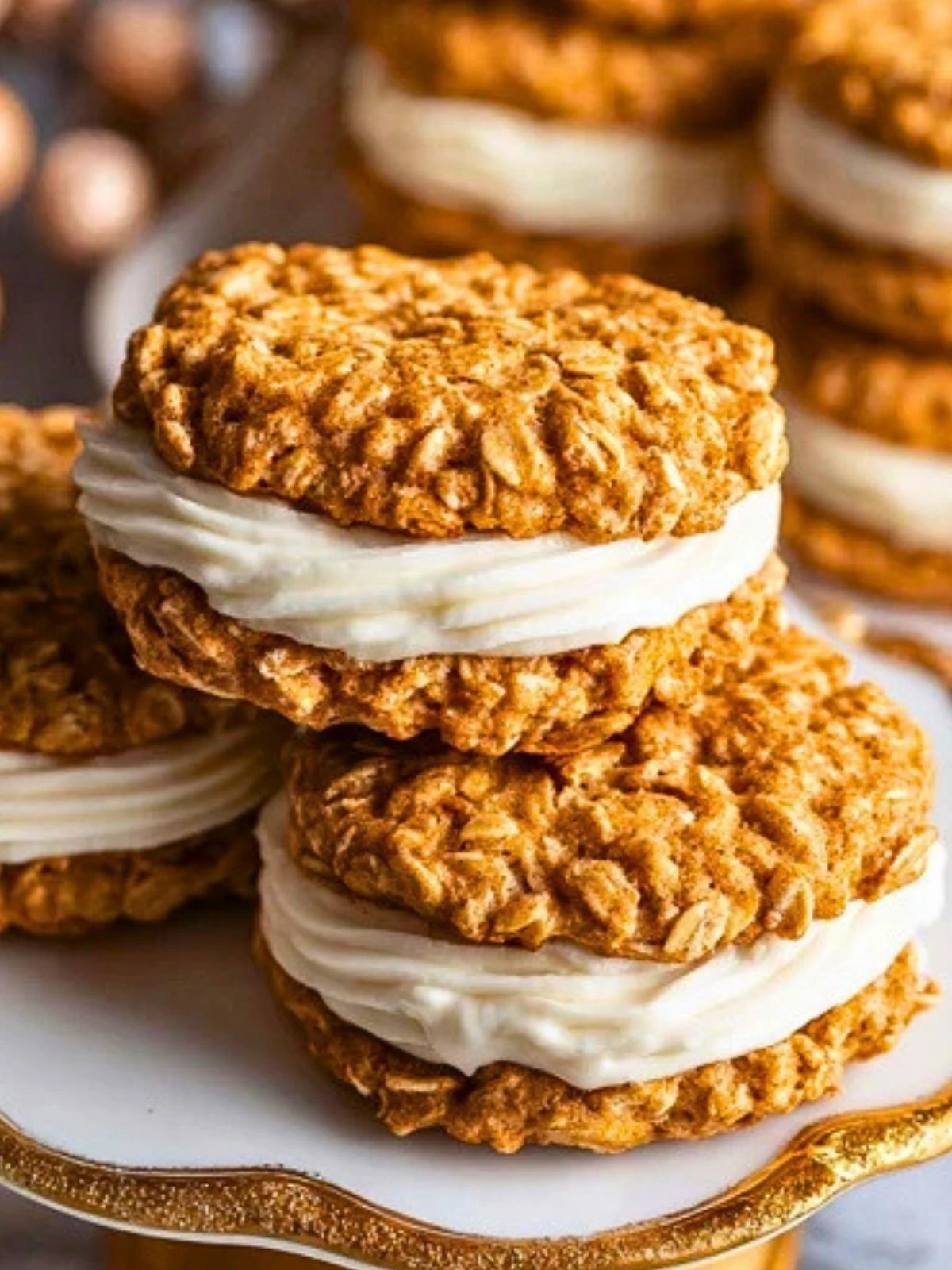 Easy Spiced Eggnog Oatmeal Cream Pies (1)