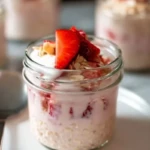 Strawberry Cheesecake Overnight Oats