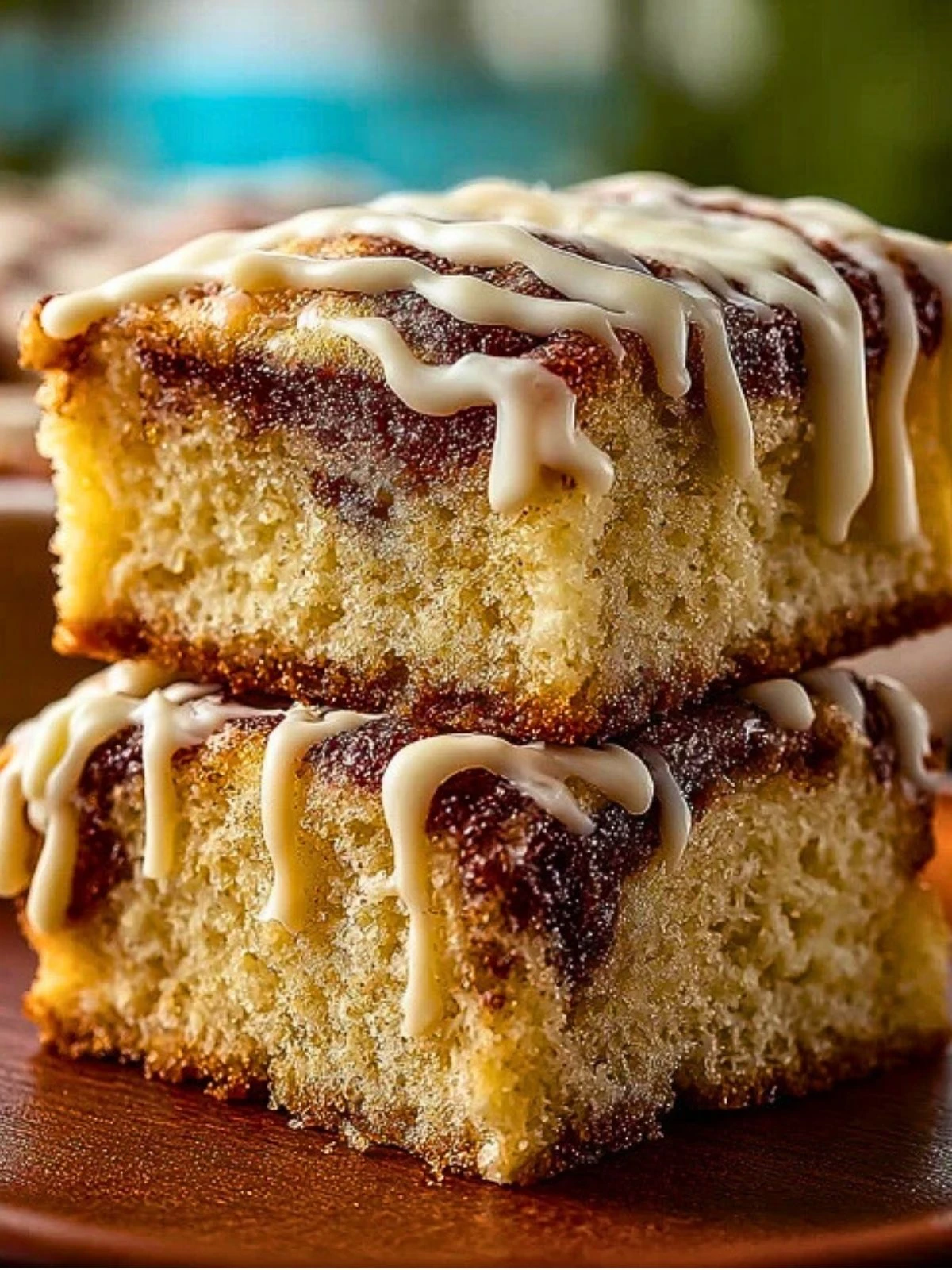 Cinnabon Cinnamon Roll Cake (1)