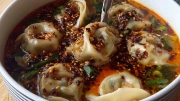 Spicy Dumpling Soup