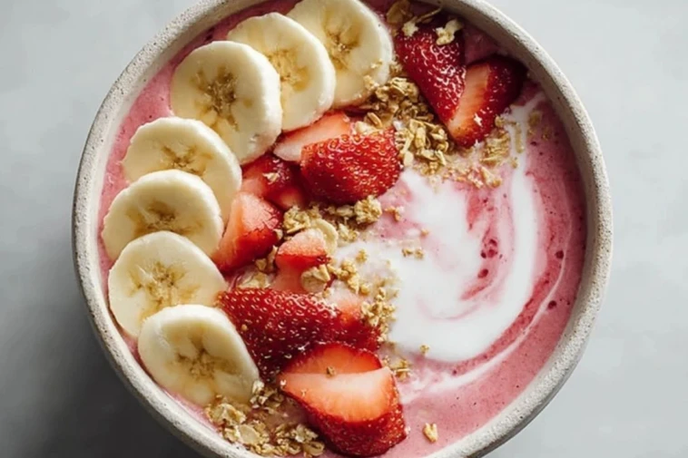 Strawberry Banana Smoothie Bowl