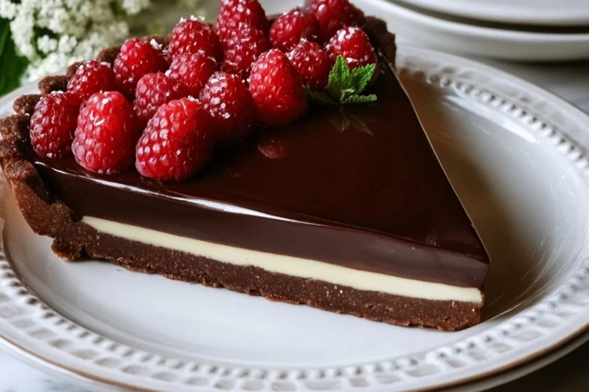 Elegant Chocolate Raspberry Tart with Ganache