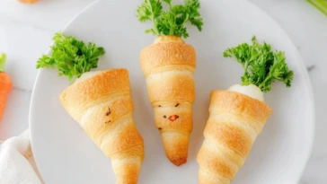 Cute Crescent Roll Carrots