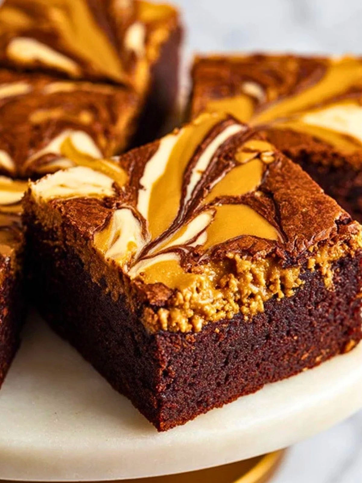 Biscoff Brownies Loaded With Swirls Frosting And Crunch (1)