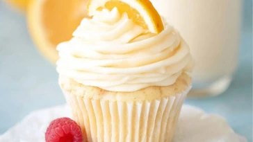 Lemon Cupcakes with Lemon Buttercream