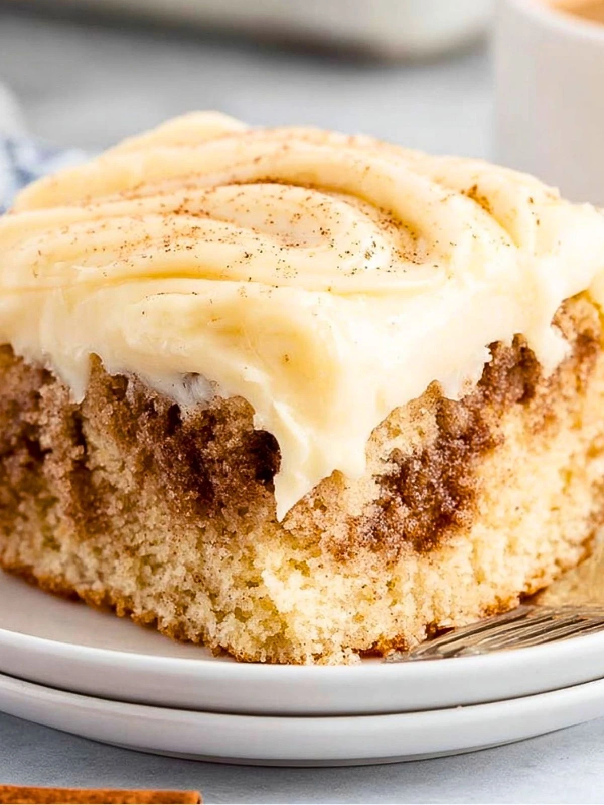 Cinnamon Roll Poke Cake (1)