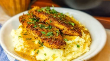 Saucy Herb and Garlic Chicken Skillet with Mashed Potatoes