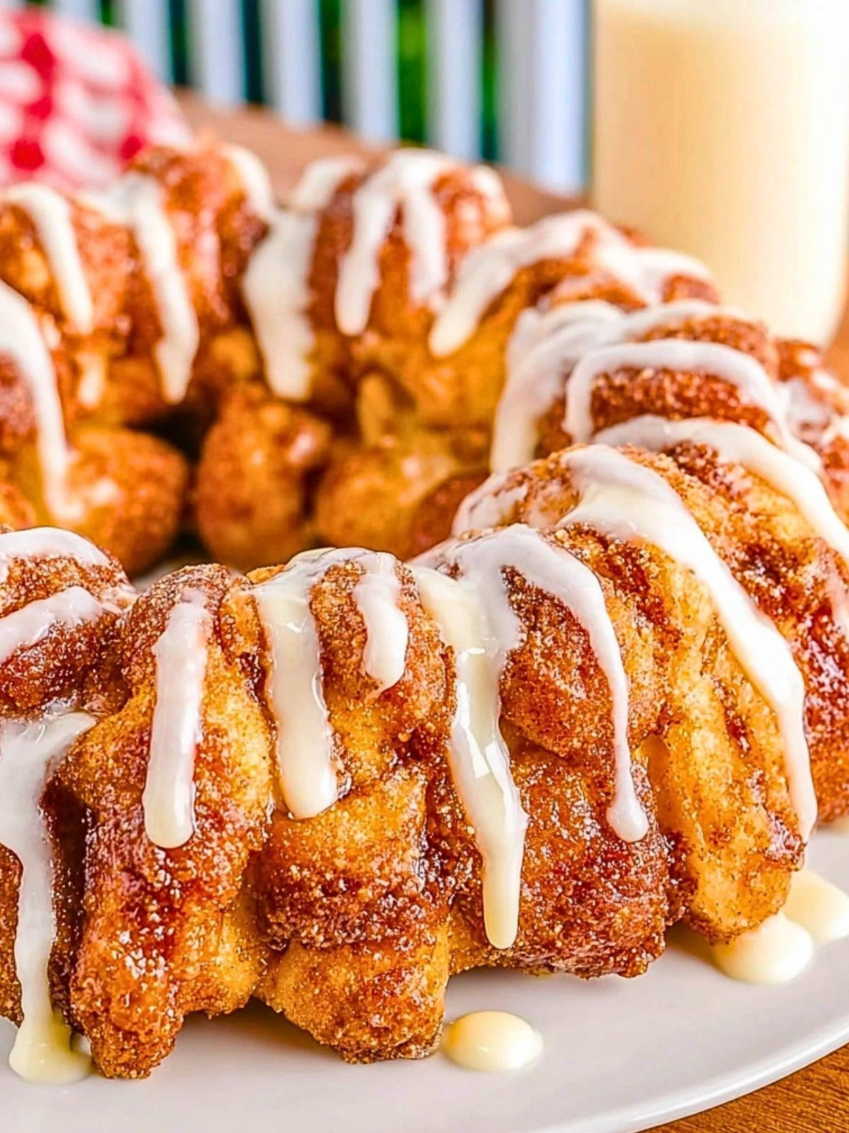 Cinnamon Roll Monkey Bread (1)